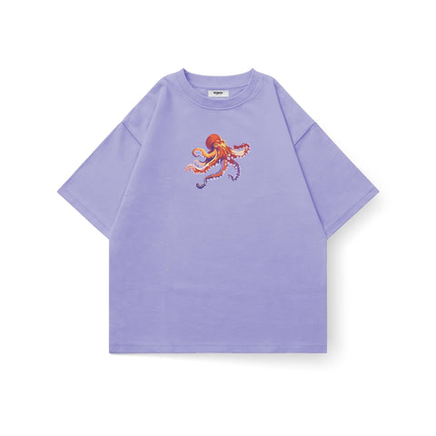 Kaihama Ocean Octopus oversized T-shirt featuring a colorful octopus graphic on soft fabric, suitable for casual wear.